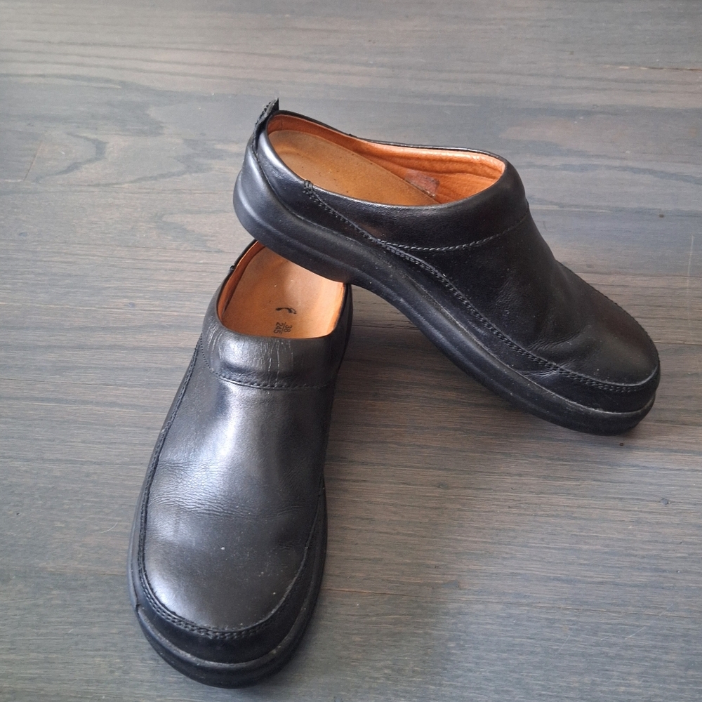 FOOTPRINTS BY BIRKENSTOCK ASHBY BLACK LEATHER MULE SLIP ON 38 NARROW